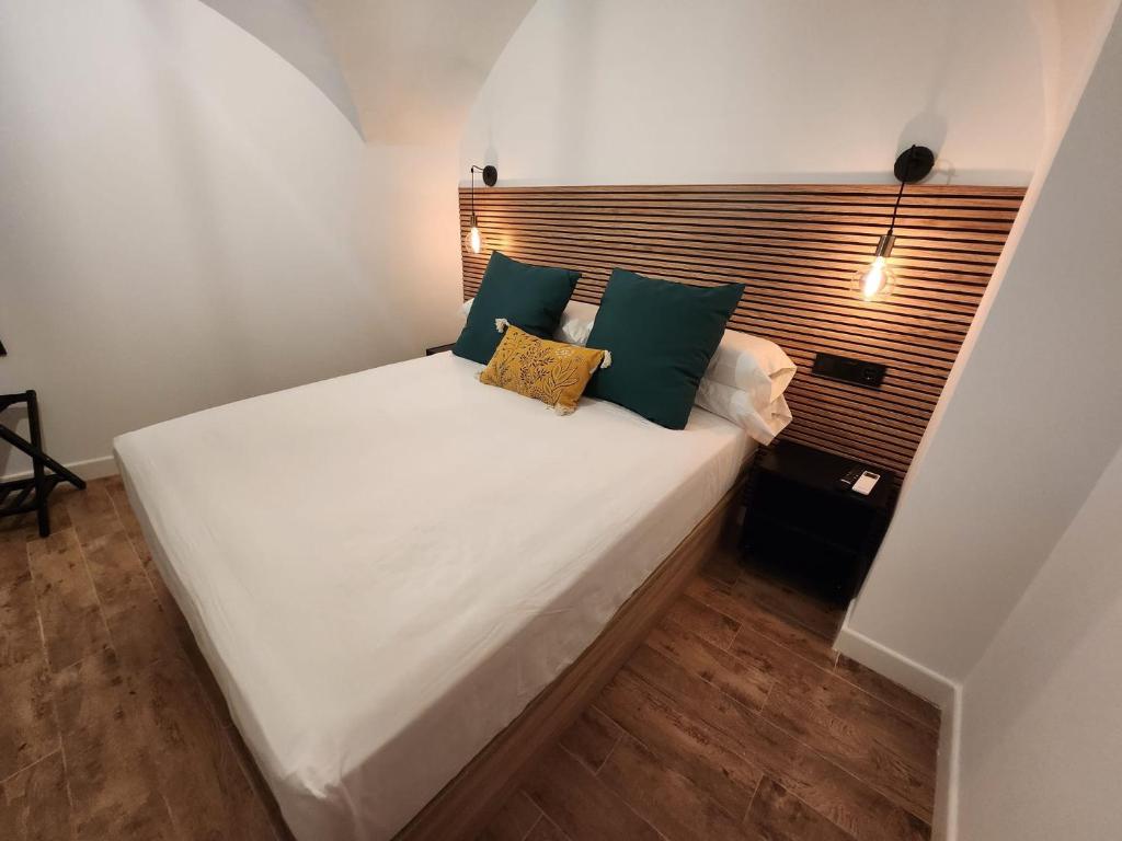 Detalle del dormitorio en Bailén 3